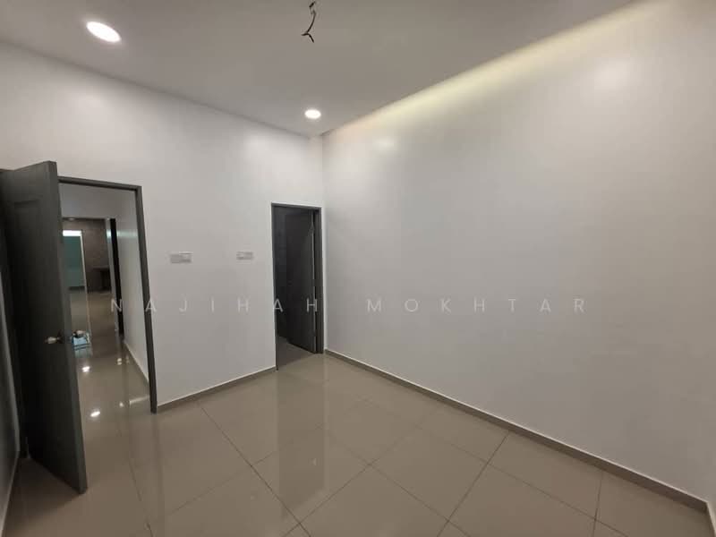 1-storey Terraced House for Sale in Taman Melawis (Klang) - Najihah Mokhtar - PropertyGuru.com.my