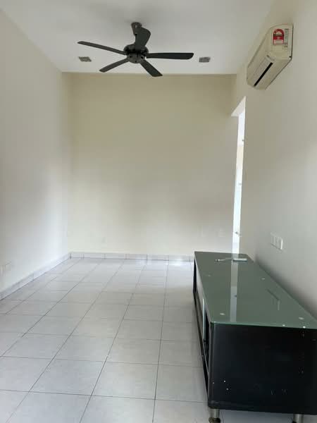 Rumah Teres 1 Tingkat untuk Disewa di Taman Setia Indah (Tebrau) - Daphne Lee - Living Room - PropertyGuru.com.my