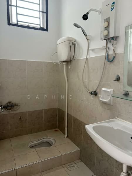 Rumah Teres 1 Tingkat untuk Disewa di Taman Setia Indah (Tebrau) - Daphne Lee - Bathroom - PropertyGuru.com.my