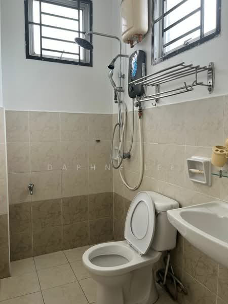 Rumah Teres 1 Tingkat untuk Disewa di Taman Setia Indah (Tebrau) - Daphne Lee - Bathroom - PropertyGuru.com.my