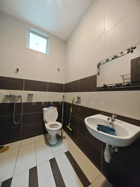 2-storey Terraced House for Sale in Meru Desa Park (Chemor) - Gary Tang - Bathroom - PropertyGuru.com.my