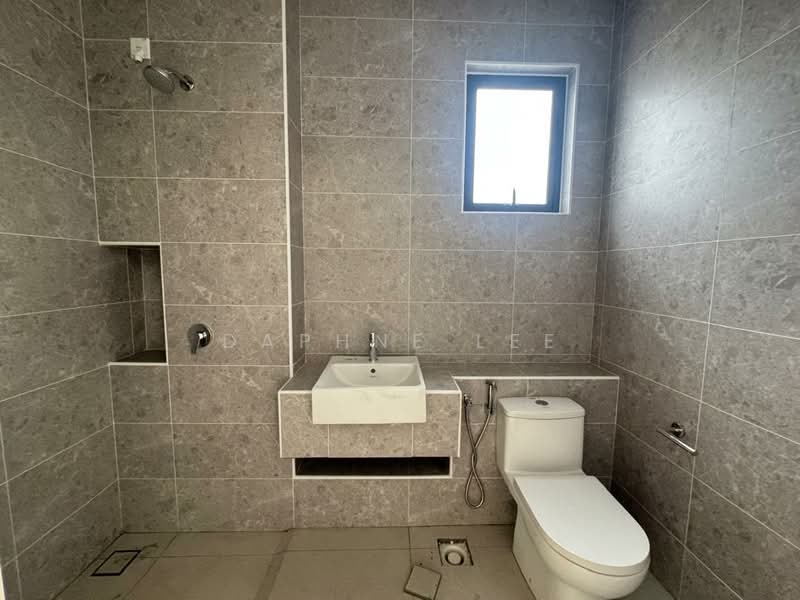 Rumah Teres 2 Tingkat untuk Dijual di Taman Ekoflora (Johor Bahru) - Daphne Lee - Bathroom - PropertyGuru.com.my