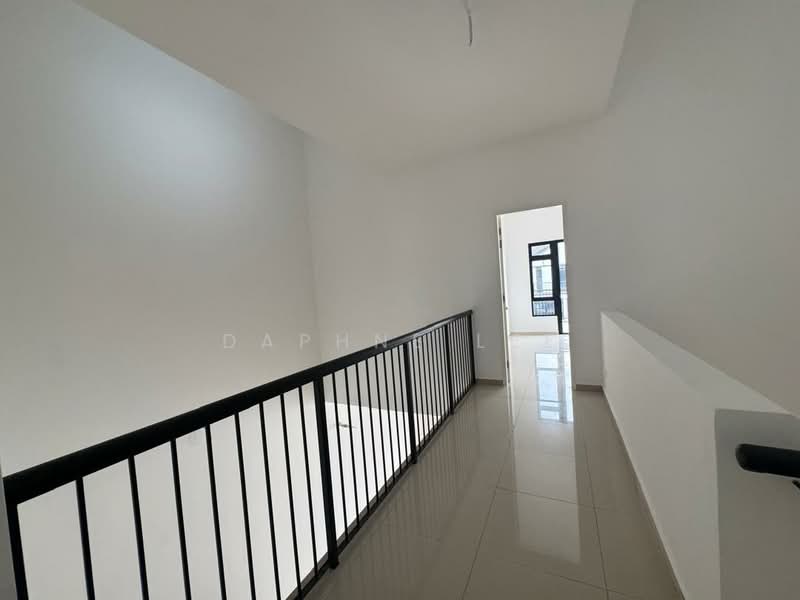 Rumah Teres 2 Tingkat untuk Dijual di Taman Ekoflora (Johor Bahru) - Daphne Lee - Corridor - PropertyGuru.com.my