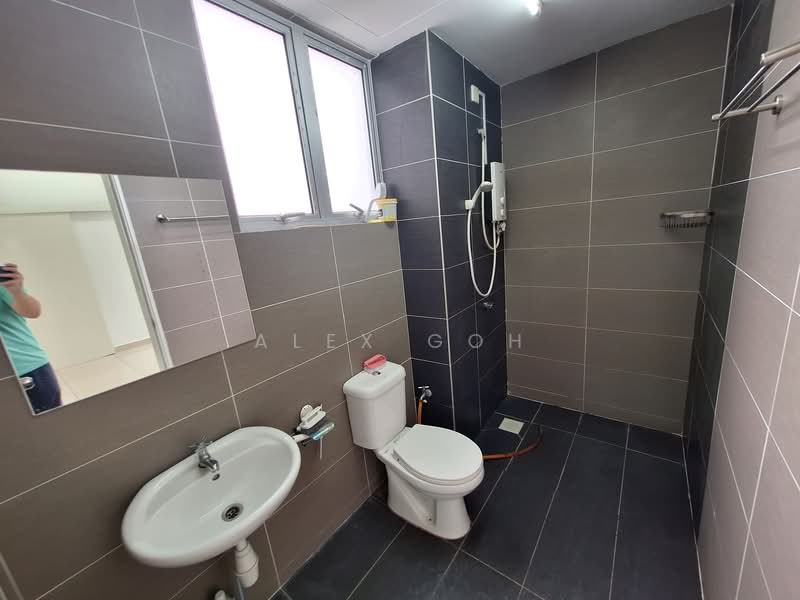 Servis Apartment untuk Dijual di Maxim Residences - Alex Goh - Bathroom - PropertyGuru.com.my