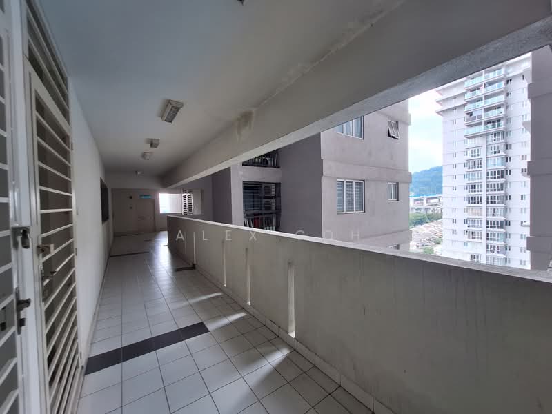 Servis Apartment untuk Dijual di Maxim Residences - Alex Goh - Corridor - PropertyGuru.com.my