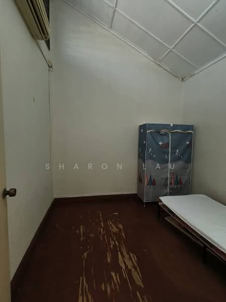 Rumah Teres 1.5 Tingkat untuk Disewa di Taman Molek (Johor Bahru) - Sharon Lau - PropertyGuru.com.my