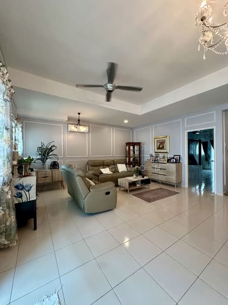 3-storey Terraced House for Sale in Ipoh (Perak) - Levi Chong - Living Room - PropertyGuru.com.my