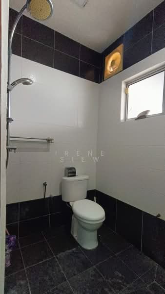 Rumah Teres 2 Tingkat untuk Dijual di Taman Bidara (Seremban) - Irene Siew - Bathroom - PropertyGuru.com.my