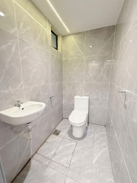 2-storey Terraced House for Sale in Bandar Seri Alam (Masai) - Hong . - Bathroom - PropertyGuru.com.my
