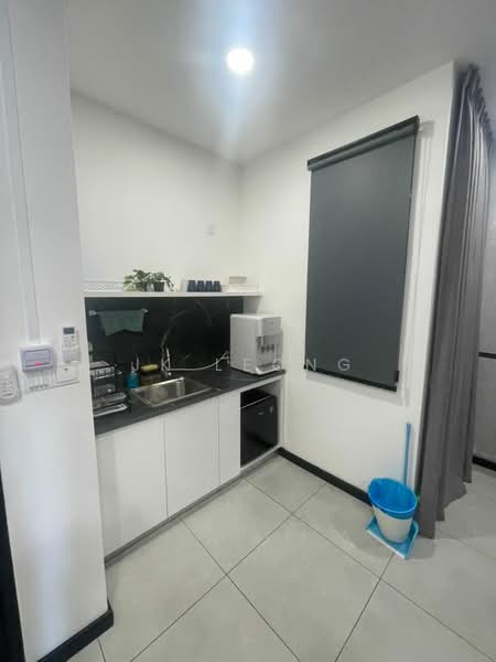 Servis Apartment untuk Disewa di Neu Suites - JK Leong - Kitchen - PropertyGuru.com.my