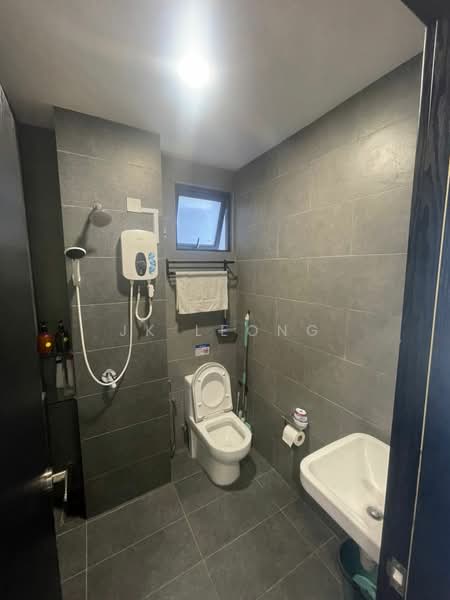 Servis Apartment untuk Disewa di Neu Suites - JK Leong - Bathroom - PropertyGuru.com.my
