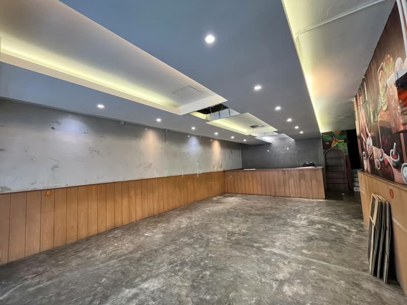 Shop / Office for Rent in Taman Johor Jaya (Johor Bahru) - Yip . - Interior - PropertyGuru.com.my
