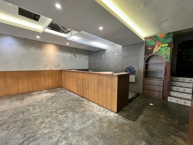 Shop / Office for Rent in Taman Johor Jaya (Johor Bahru) - Yip . - Interior - PropertyGuru.com.my