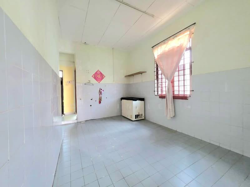 1-storey Terraced House for Sale in Taman Megah Ria (Masai) - Calvin Lee - PropertyGuru.com.my