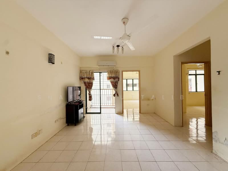 Apartment for Sale at Pangsapuri Permai Puteri - Shafiq Muttalib - Living Room - PropertyGuru.com.my