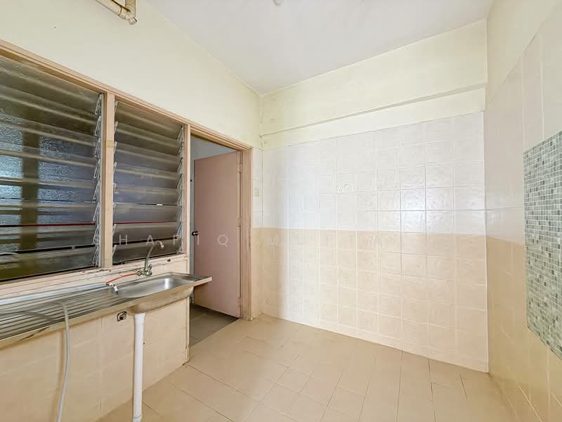 Apartment for Sale at Pangsapuri Permai Puteri - Shafiq Muttalib - Kitchen - PropertyGuru.com.my