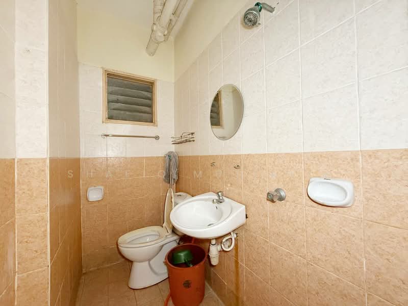 Apartment for Sale at Pangsapuri Permai Puteri - Shafiq Muttalib - Bathroom - PropertyGuru.com.my