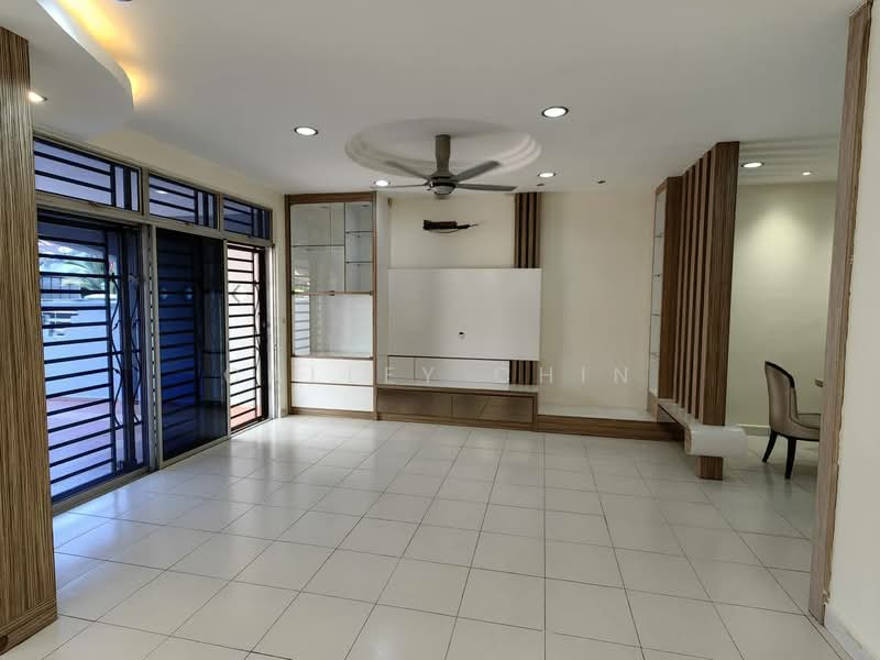 2-storey Terraced House for Sale in Taman Bestari Indah (Ulu Tiram) - Calley Chin - Living Room - PropertyGuru.com.my