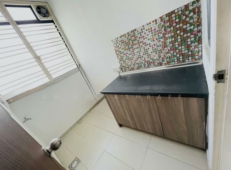 Service Residence for Sale at Seasons Garden Residences - Amirul Ashraff - Kitchen - PropertyGuru.com.my