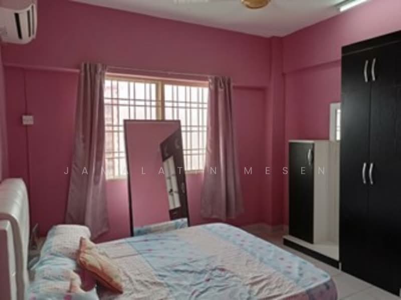 Pangsapuri untuk Disewa di Pangsapuri Sri Cempaka - Jamalatin Mesen - Bedroom - PropertyGuru.com.my
