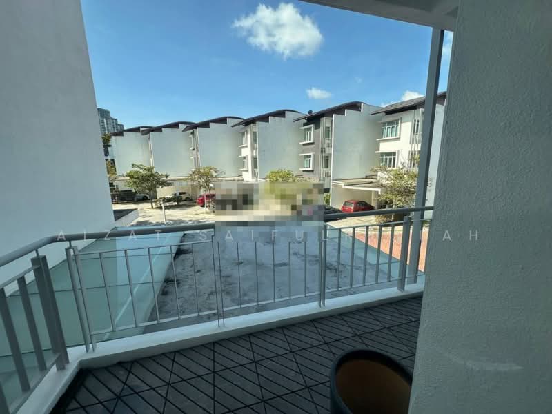 3-storey Terraced House for Sale in Cyberjaya (Selangor) - Aizat Saifulrullah - Balcony - PropertyGuru.com.my
