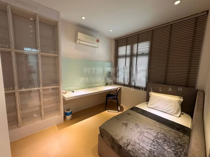3-storey Terraced House for Sale in Cyberjaya (Selangor) - Aizat Saifulrullah - Bedroom - PropertyGuru.com.my