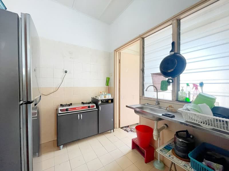 Pangsapuri untuk Dijual di Pangsapuri Permai Puteri - Shafiq Muttalib - PropertyGuru.com.my