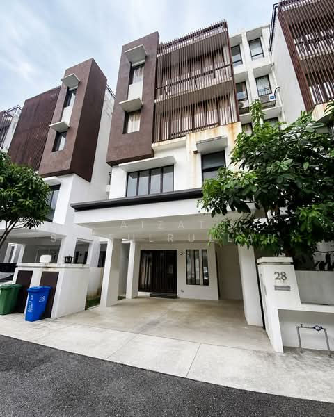 2-storey Terraced House for Sale in Cahaya Spk (Shah Alam) - Aizat Saifulrullah - Exterior - PropertyGuru.com.my