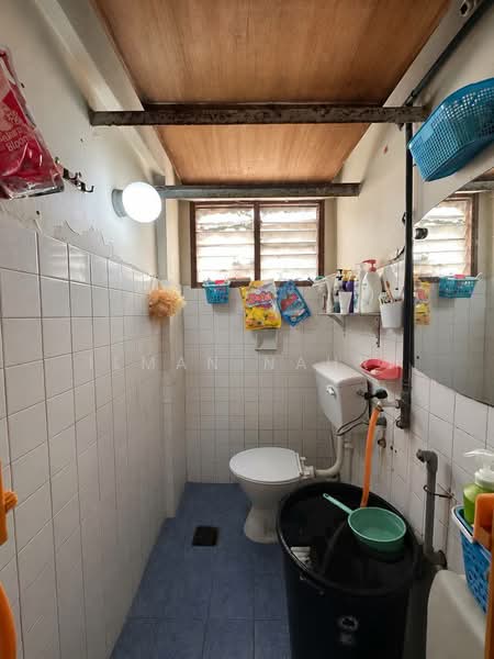 Flat for Sale at Flat Pandan Jaya - Ilman Nahri - Bathroom - PropertyGuru.com.my