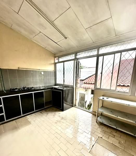 Rumah Teres 1 Tingkat untuk Disewa di Taman Pelangi (Johor Bahru) - Jessica Boey - Kitchen - PropertyGuru.com.my
