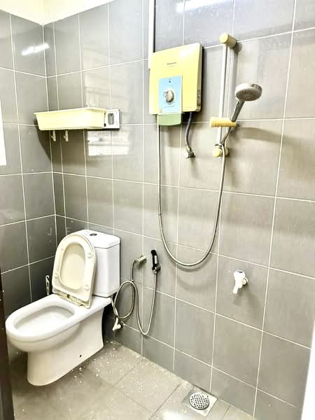 Rumah Teres 1 Tingkat untuk Disewa di Taman Pelangi (Johor Bahru) - Jessica Boey - Bathroom - PropertyGuru.com.my