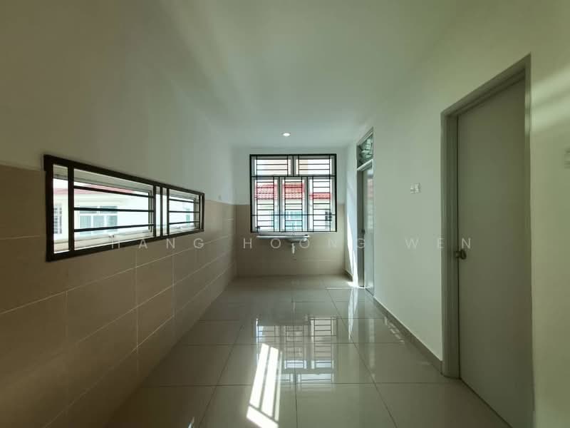 Rumah Teres 2 Tingkat untuk Disewa di Taman Sri Penawar (Pengerang) - Chang Hoong Wen - Corridor - PropertyGuru.com.my