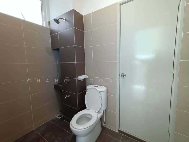 Rumah Teres 2 Tingkat untuk Disewa di Taman Sri Penawar (Pengerang) - Chang Hoong Wen - Bathroom - PropertyGuru.com.my