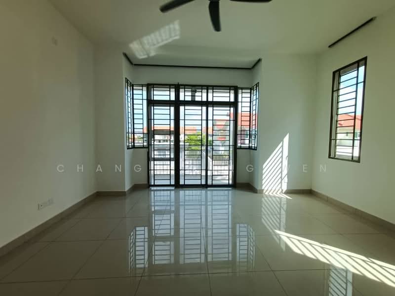 Rumah Teres 2 Tingkat untuk Disewa di Taman Sri Penawar (Pengerang) - Chang Hoong Wen - Living Room - PropertyGuru.com.my