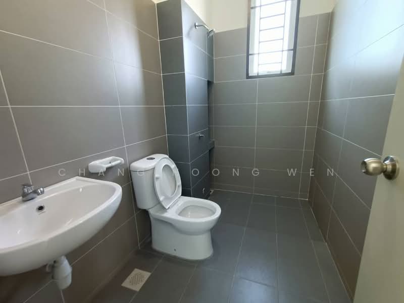 Rumah Teres 2 Tingkat untuk Disewa di Taman Sri Penawar (Pengerang) - Chang Hoong Wen - Bathroom - PropertyGuru.com.my