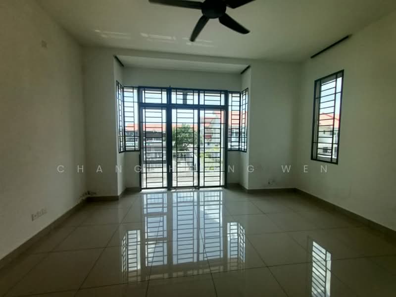 2-storey Terraced House for Rent in Taman Sri Penawar (Pengerang) - Chang Hoong Wen - Living Room - PropertyGuru.com.my