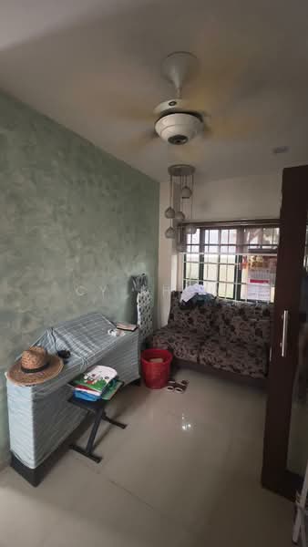 Rumah Berkembar untuk Dijual di Taman Bukit Serdang (Seri Kembangan) - CY Khoo - Living Room - PropertyGuru.com.my