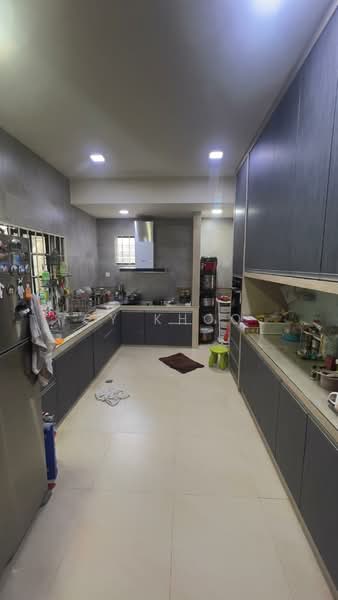 Rumah Berkembar untuk Dijual di Taman Bukit Serdang (Seri Kembangan) - CY Khoo - Kitchen - PropertyGuru.com.my