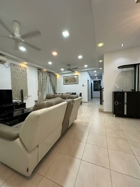 Cluster House for Sale in Austin Heights (Tebrau) - Jameson Choo - Living Room - PropertyGuru.com.my