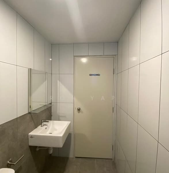 Servis Apartment untuk Disewa di Suite Enesta - Ron Yap - Bathroom - PropertyGuru.com.my
