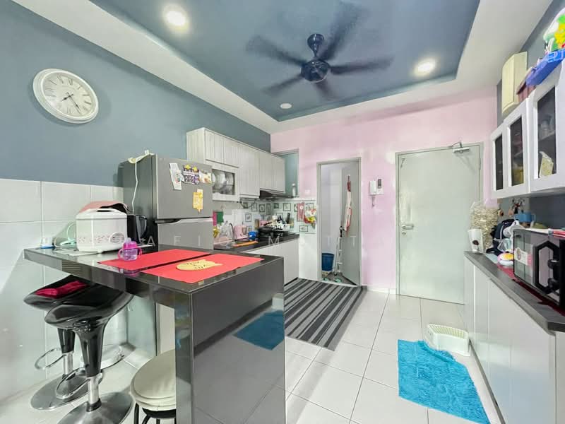 Service Residence for Sale at The Zizz @ Damansara North - Shafiq Muttalib - Kitchen - PropertyGuru.com.my
