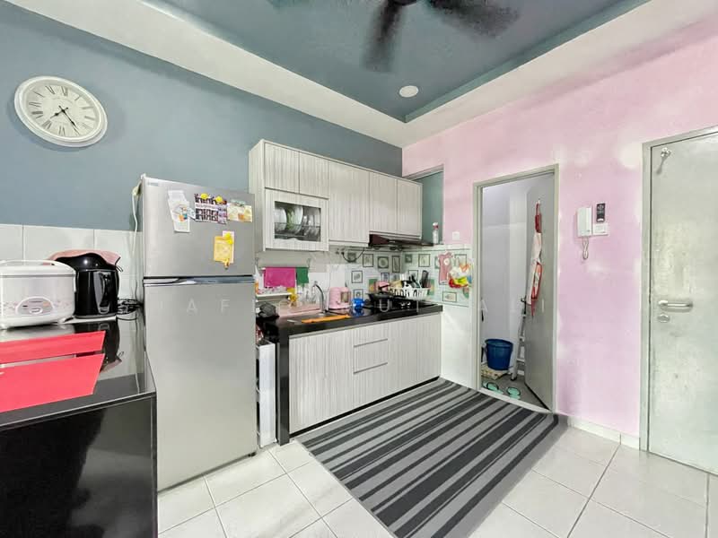 Service Residence for Sale at The Zizz @ Damansara North - Shafiq Muttalib - Kitchen - PropertyGuru.com.my