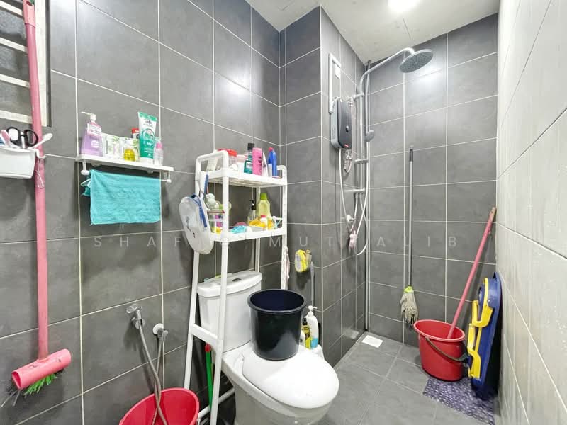 Service Residence for Sale at The Zizz @ Damansara North - Shafiq Muttalib - Bathroom - PropertyGuru.com.my