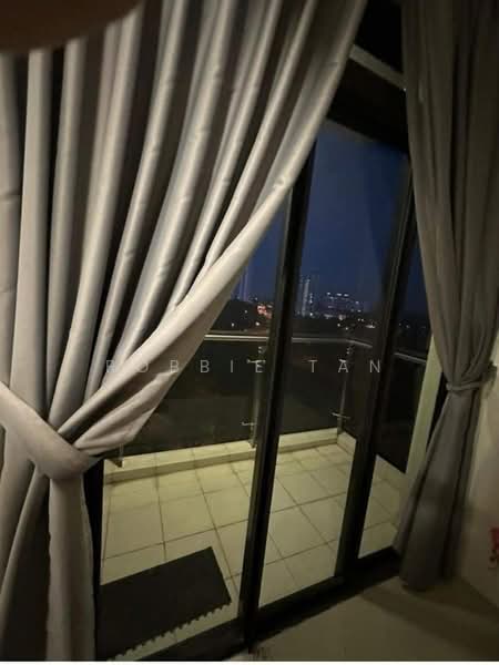 Servis Apartment untuk Disewa di Meridin Suites @ The Meridin - Robbie Tan - Balcony - PropertyGuru.com.my