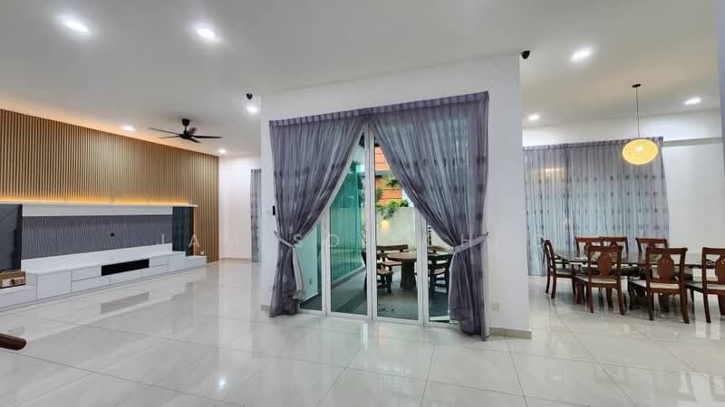 Bungalow for Rent in Taman Desa Tebrau (Tebrau) - Jameson Choo - Living Room - PropertyGuru.com.my