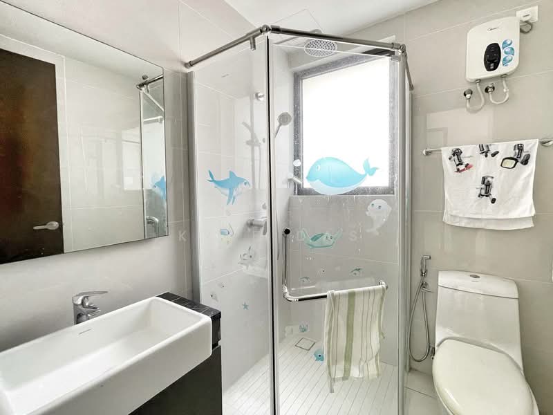 Condominium for Rent at Bay Point @ Country Garden Danga Bay - Kyle Das - Bathroom - PropertyGuru.com.my