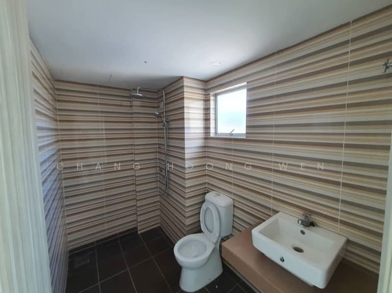 Condominium for Sale at Estana Court - Chang Hoong Wen - Bathroom - PropertyGuru.com.my