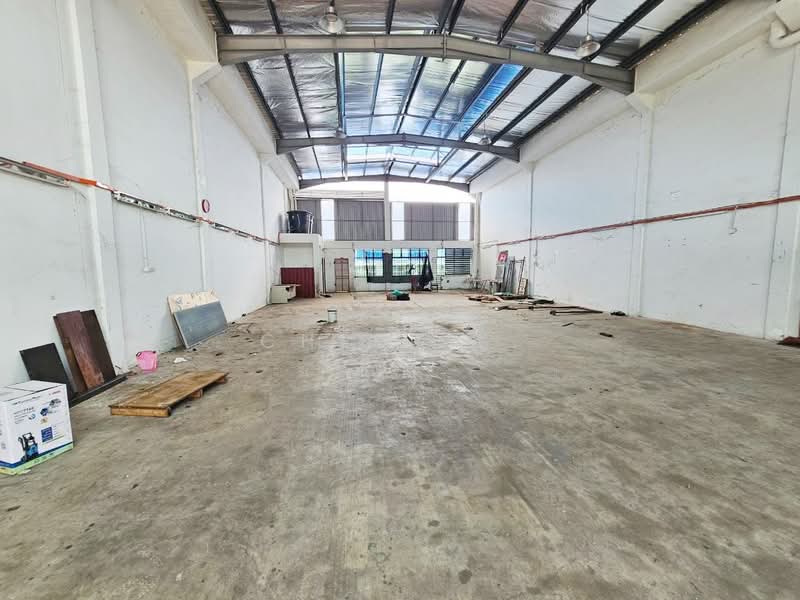 Terrace Factory for Sale in Taman Perindustrian Tanjong Minyak Perdana (Tanjong Minyak) - Cherry . - Interior - PropertyGuru.com.my
