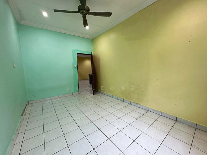 Flat for Sale at Taman Daya - Jalan Nibong 48 - JK Leong - Interior - PropertyGuru.com.my