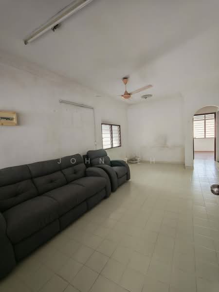 Apartment for Sale at Aquamarine - John Teh - Living Room - PropertyGuru.com.my